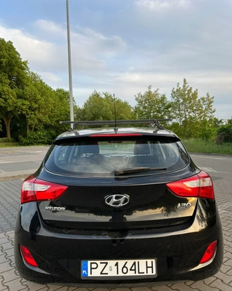 Hyundai I30 cena 27900 przebieg: 209800, rok produkcji 2012 z Cieszyn małe 79